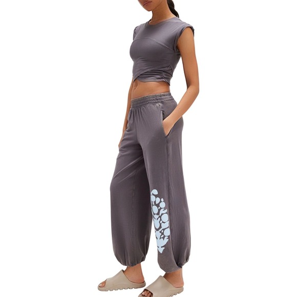 FP Movement Hot Shot Logo Crossover Large 2 Piece Set Gray Dark Shadow NEW $98 - Picture 6 of 16